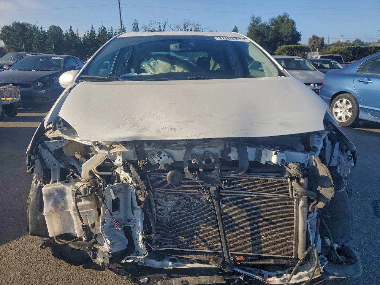 2012 TOYOTA PRIUS photo 5