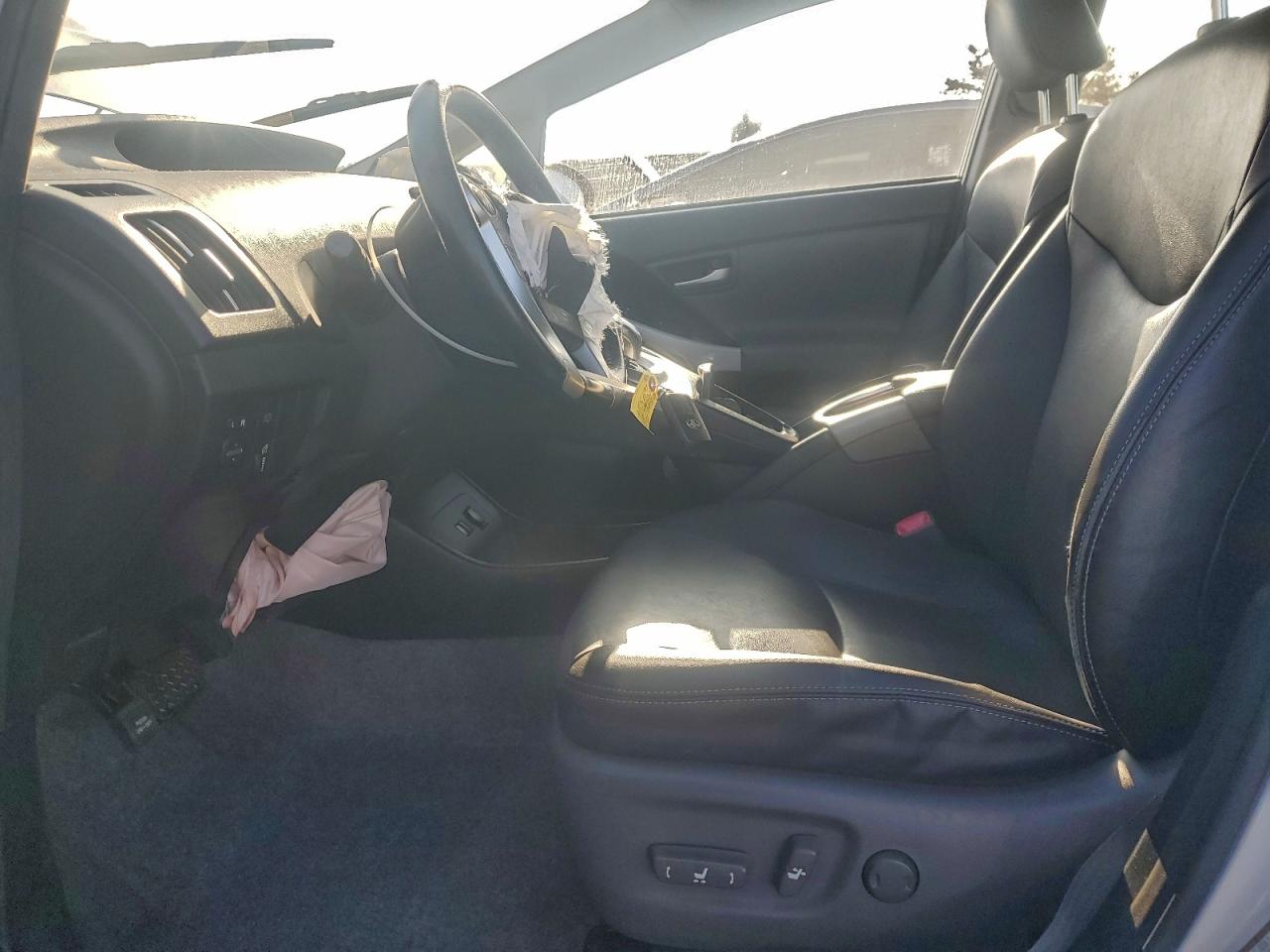 2012 TOYOTA PRIUS photo 7