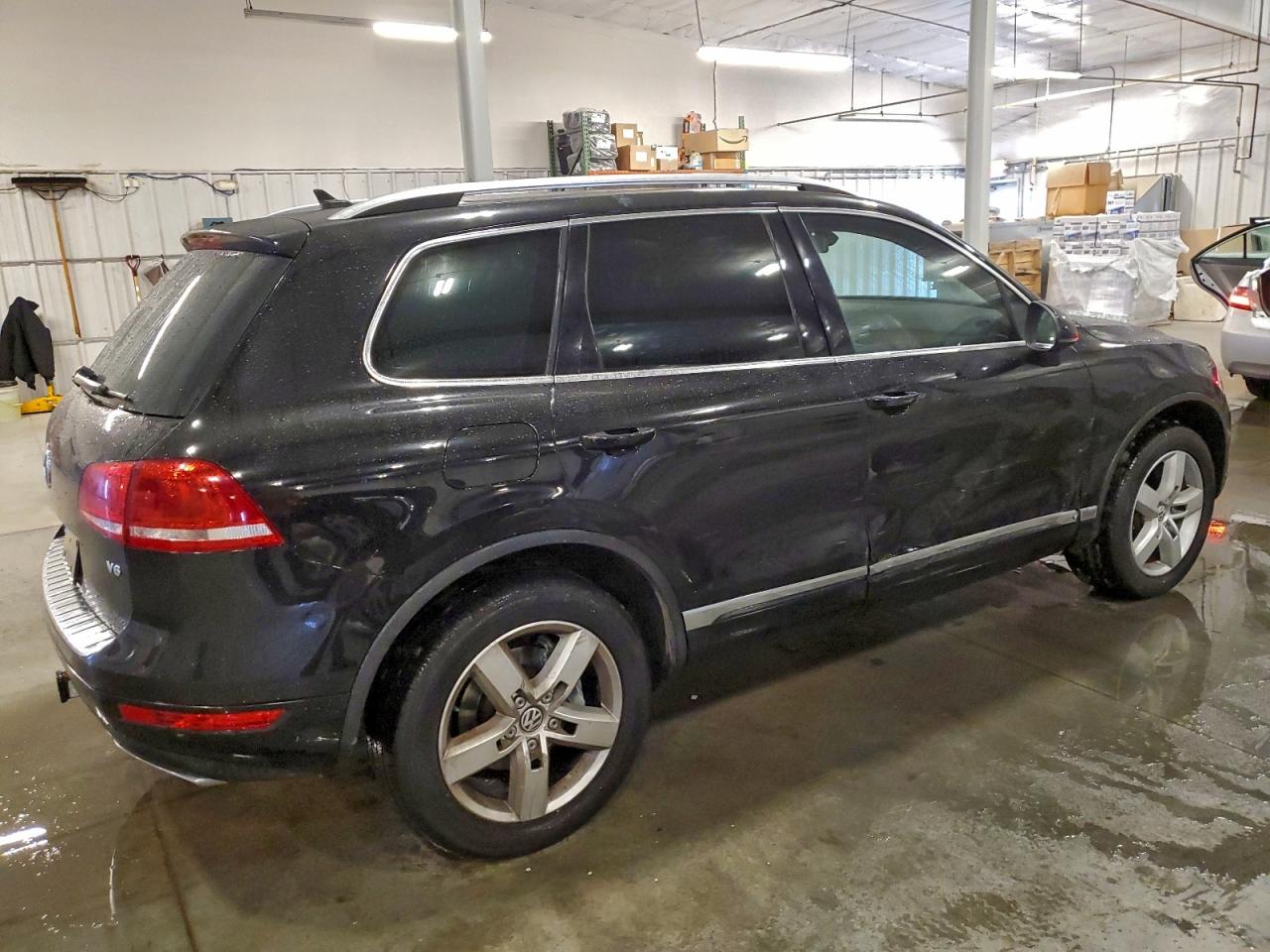 2013 VOLKSWAGEN TOUAREG V6 photo 3