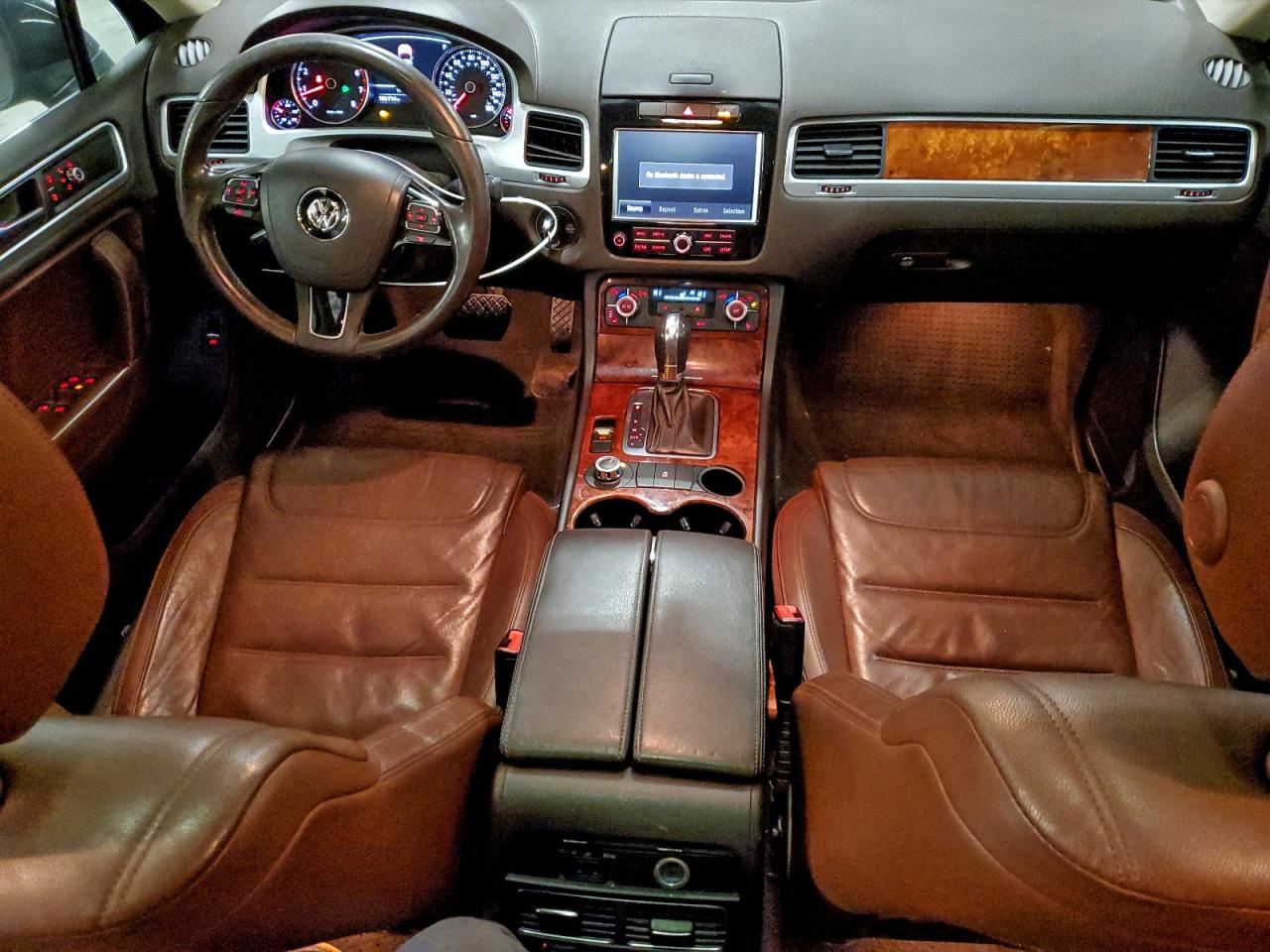 2013 VOLKSWAGEN TOUAREG V6 photo 8