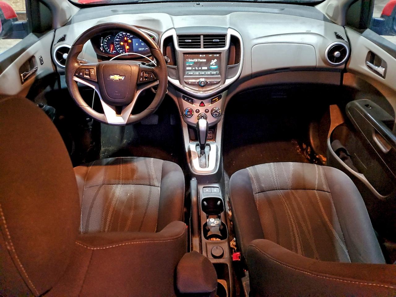 2017 CHEVROLET SONIC LT photo 8