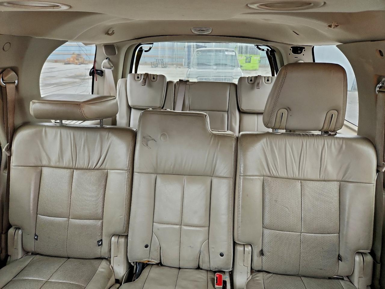 2013 LINCOLN NAVIGATOR photo 10