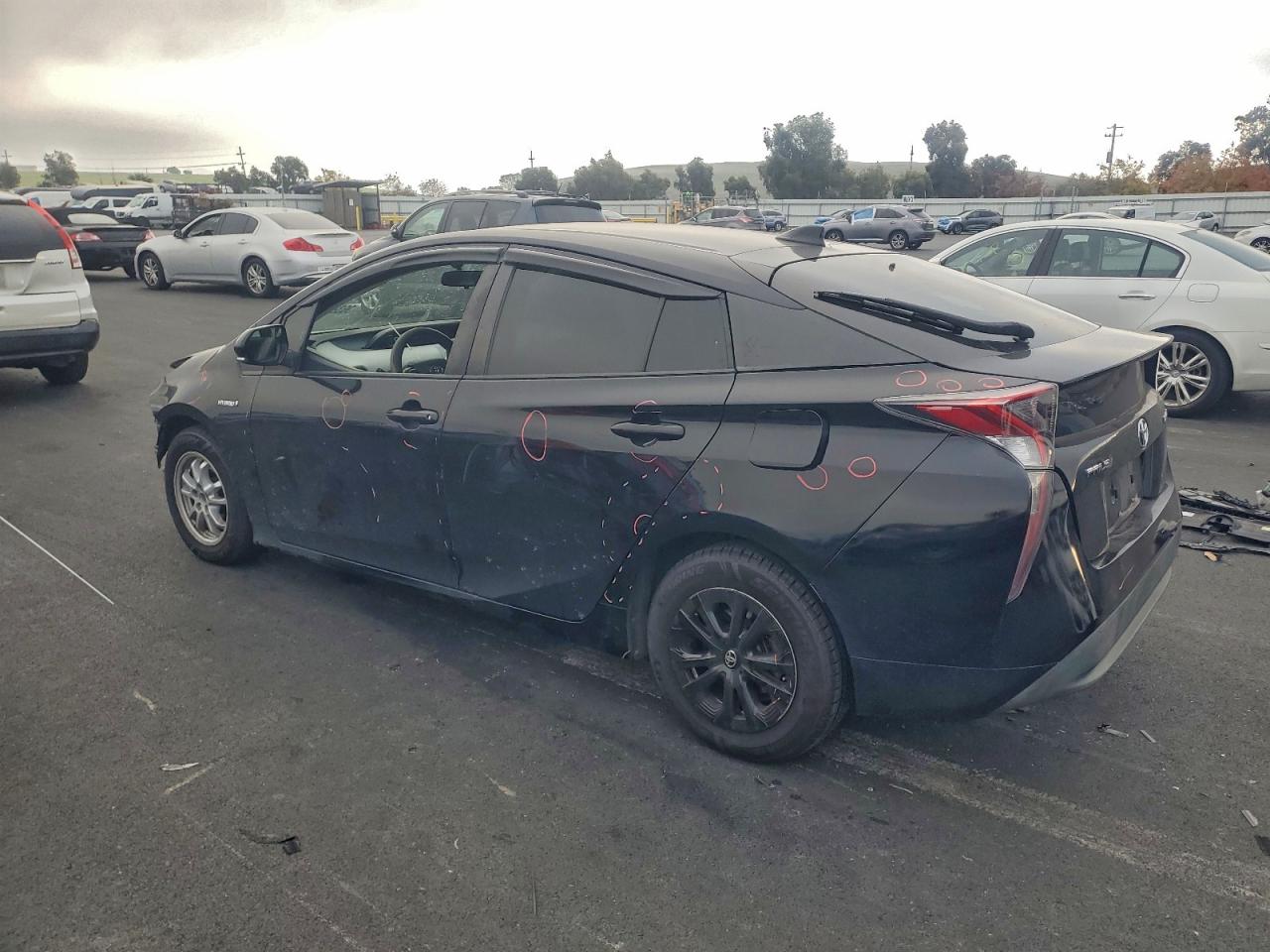 2016 TOYOTA PRIUS photo 2