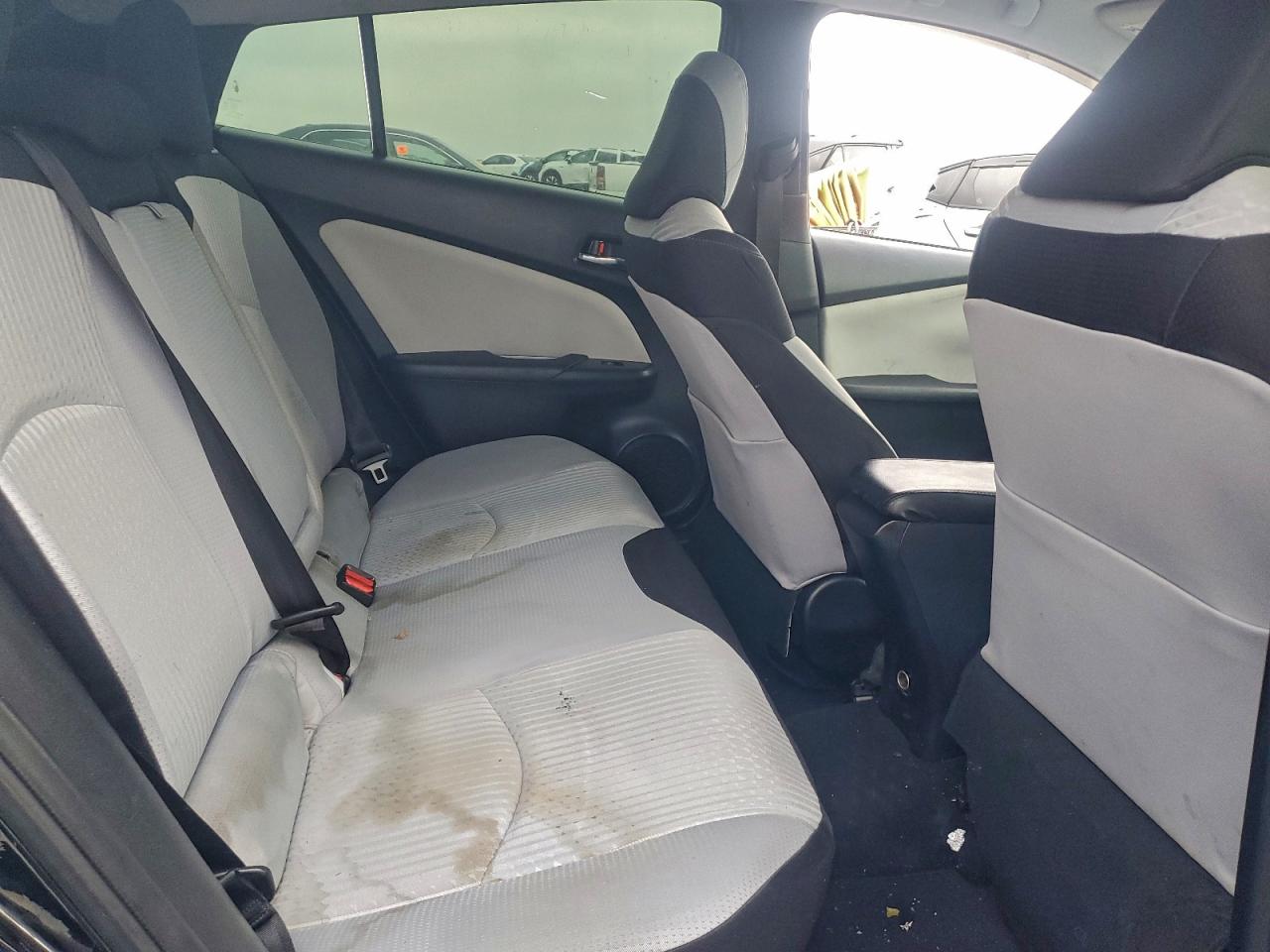 2016 TOYOTA PRIUS photo 10