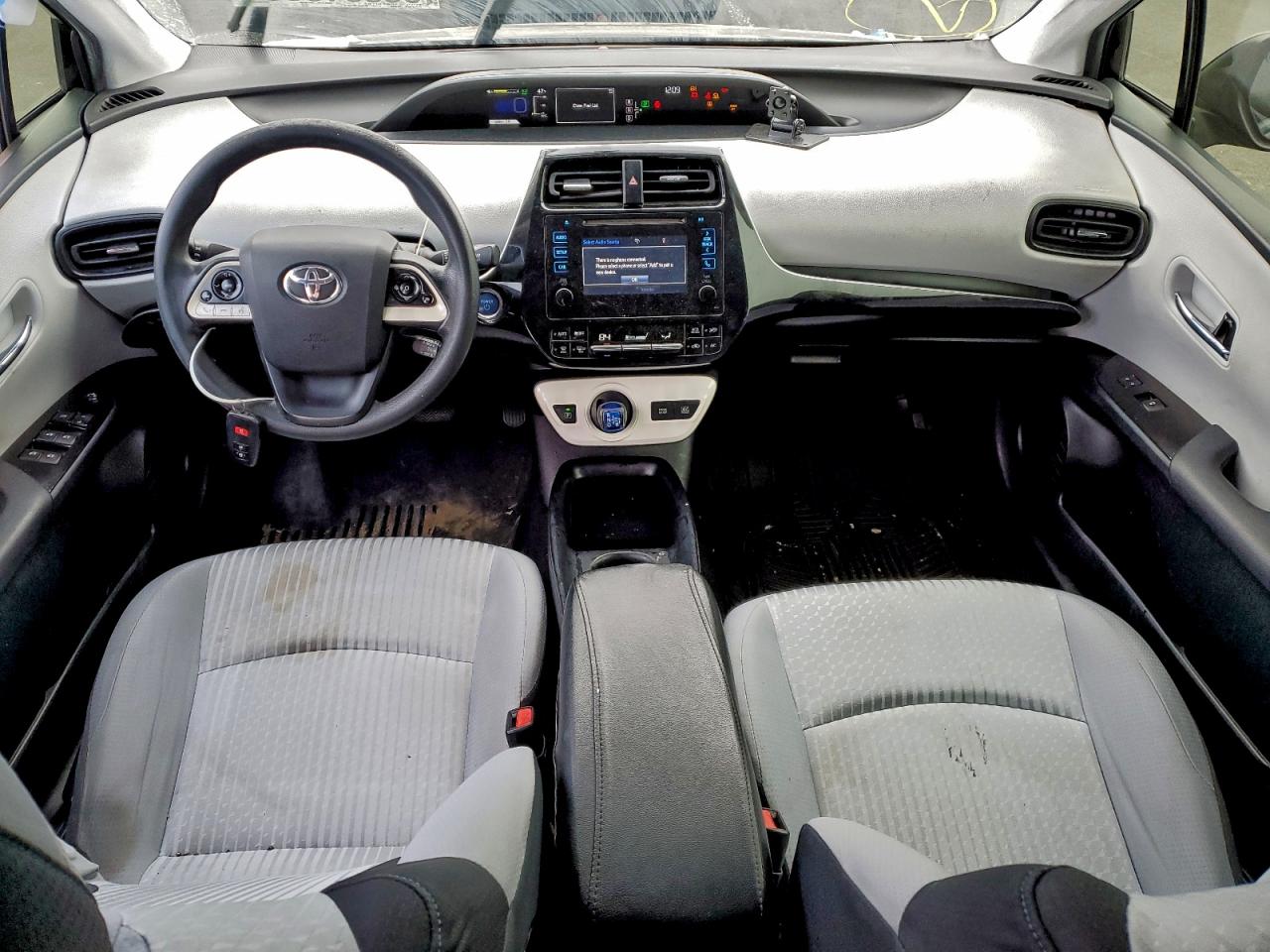 2016 TOYOTA PRIUS photo 8