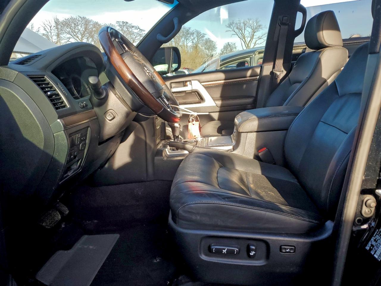 2020 TOYOTA LAND CRUISER VX-R photo 7