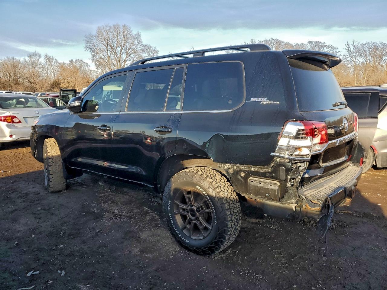 2020 TOYOTA LAND CRUISER VX-R photo 2
