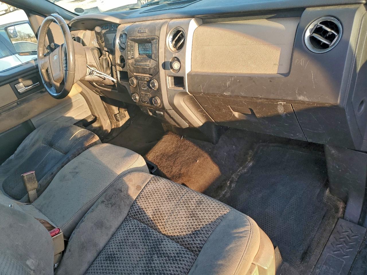 2013 FORD F150 photo 8