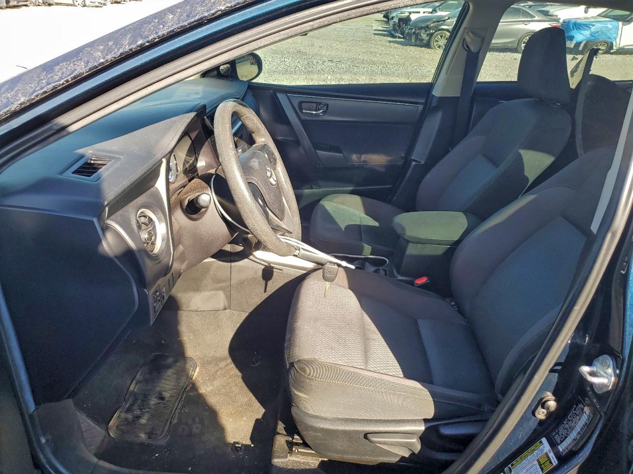 2018 TOYOTA COROLLA L photo 7