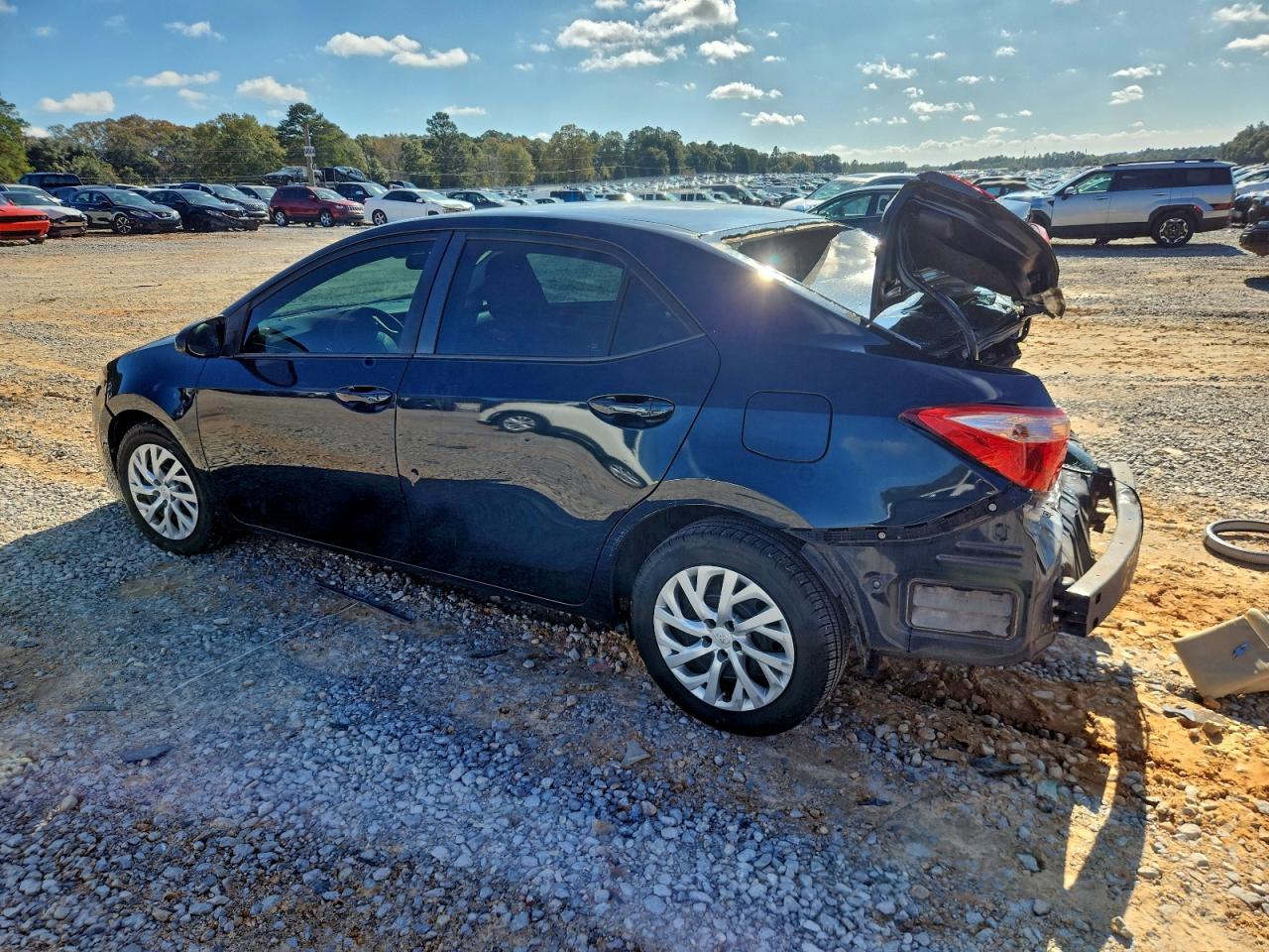 2018 TOYOTA COROLLA L photo 2