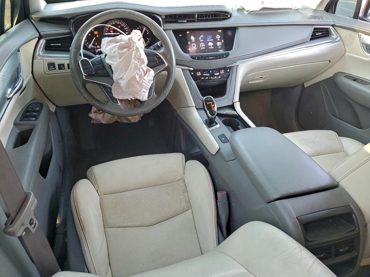 2017 CADILLAC XT5 LUXURY photo 8