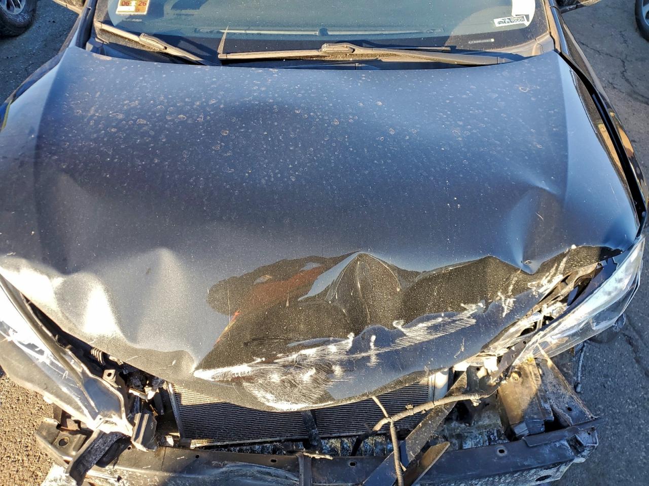 2018 TOYOTA COROLLA L photo 11