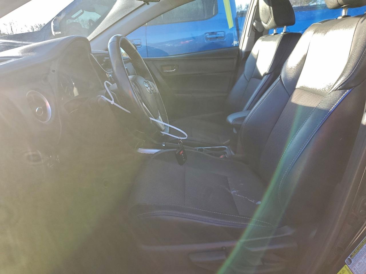 2018 TOYOTA COROLLA L photo 7