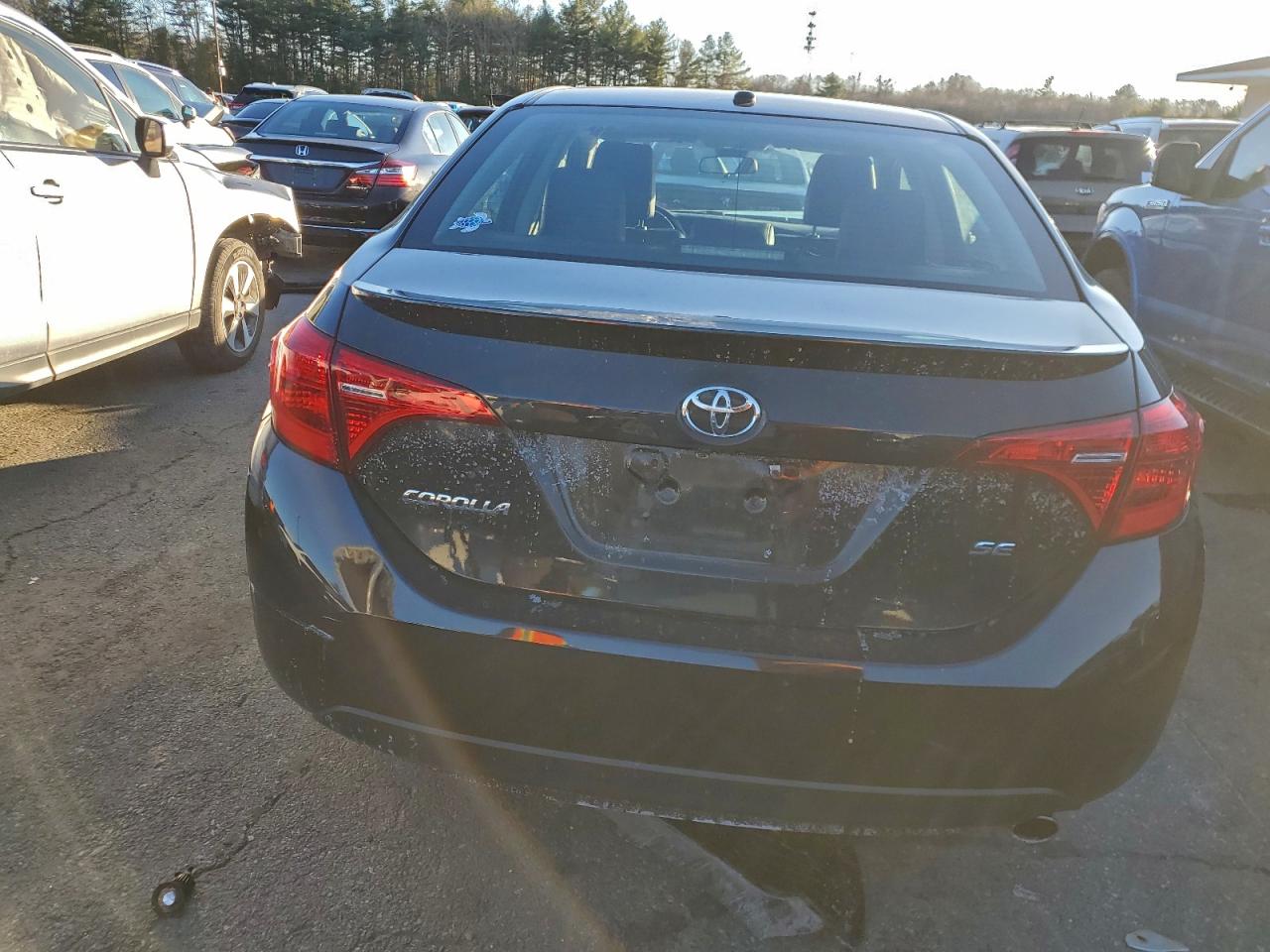 2018 TOYOTA COROLLA L photo 6