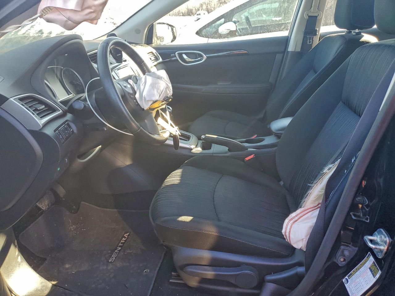 2019 NISSAN SENTRA S photo 7