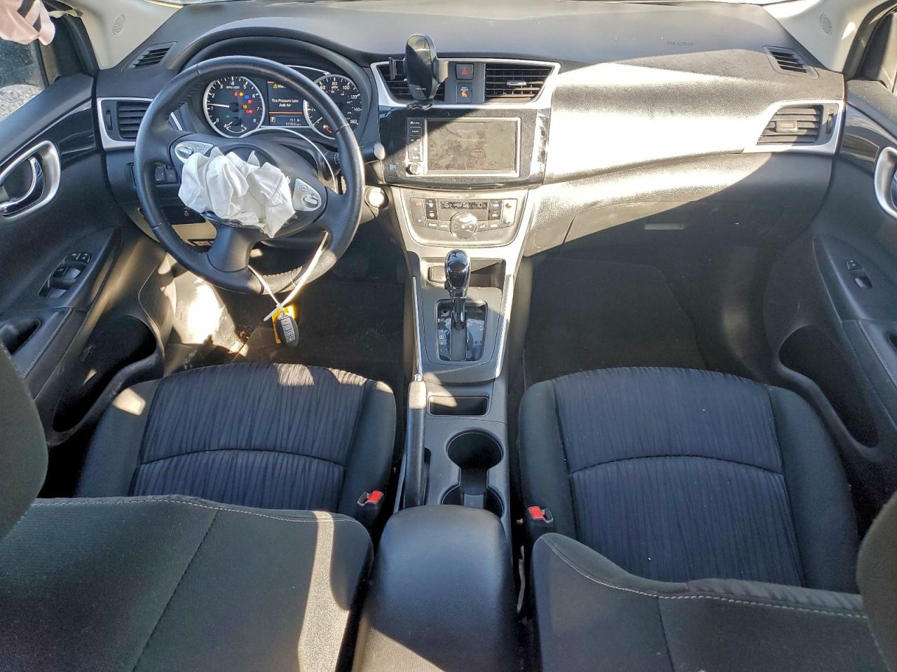2019 NISSAN SENTRA S photo 8