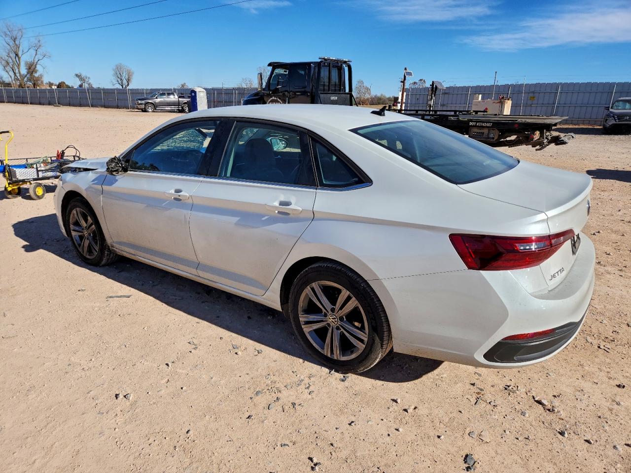 2023 VOLKSWAGEN JETTA SE photo 2