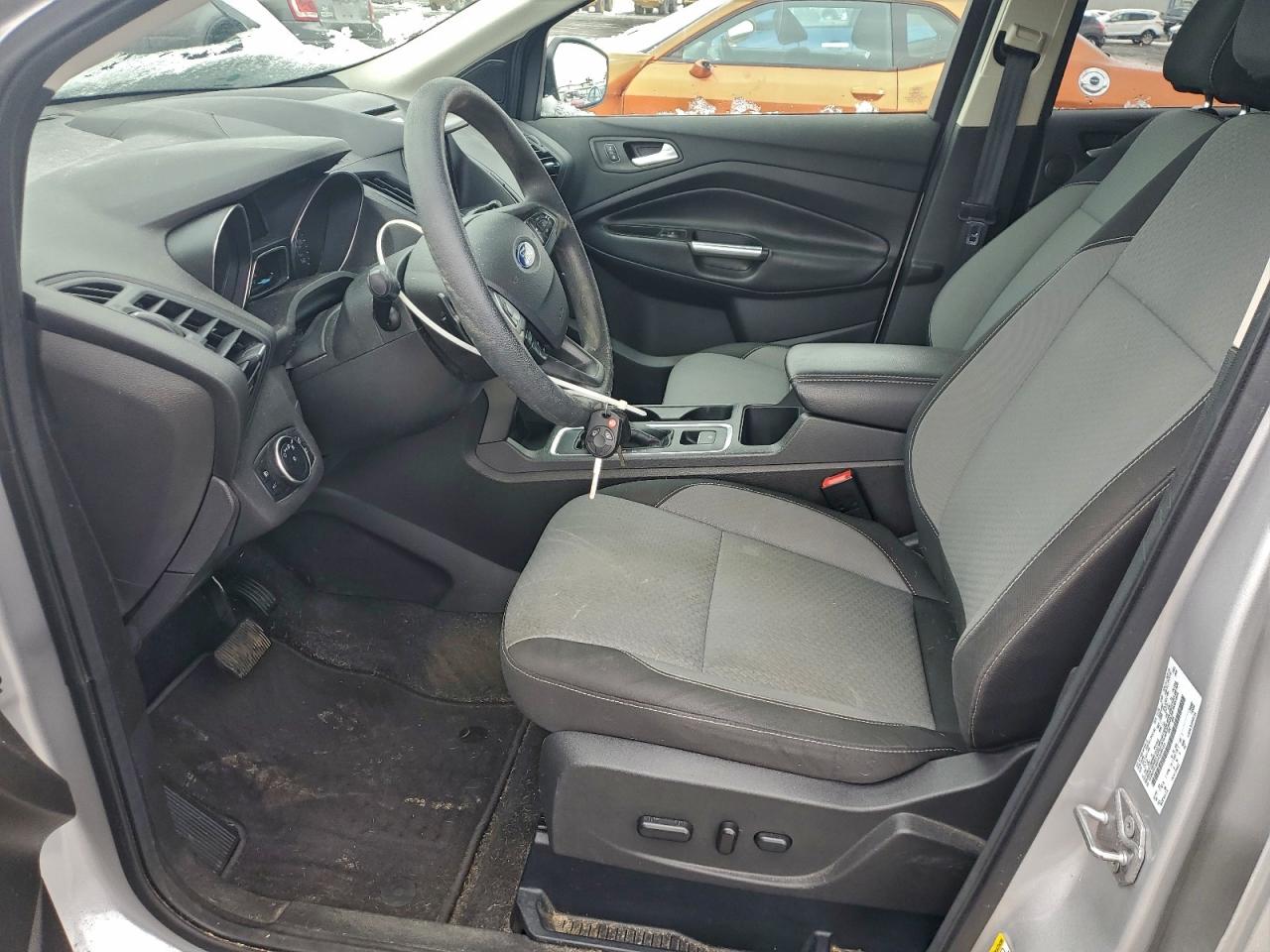 2017 FORD ESCAPE SE photo 7