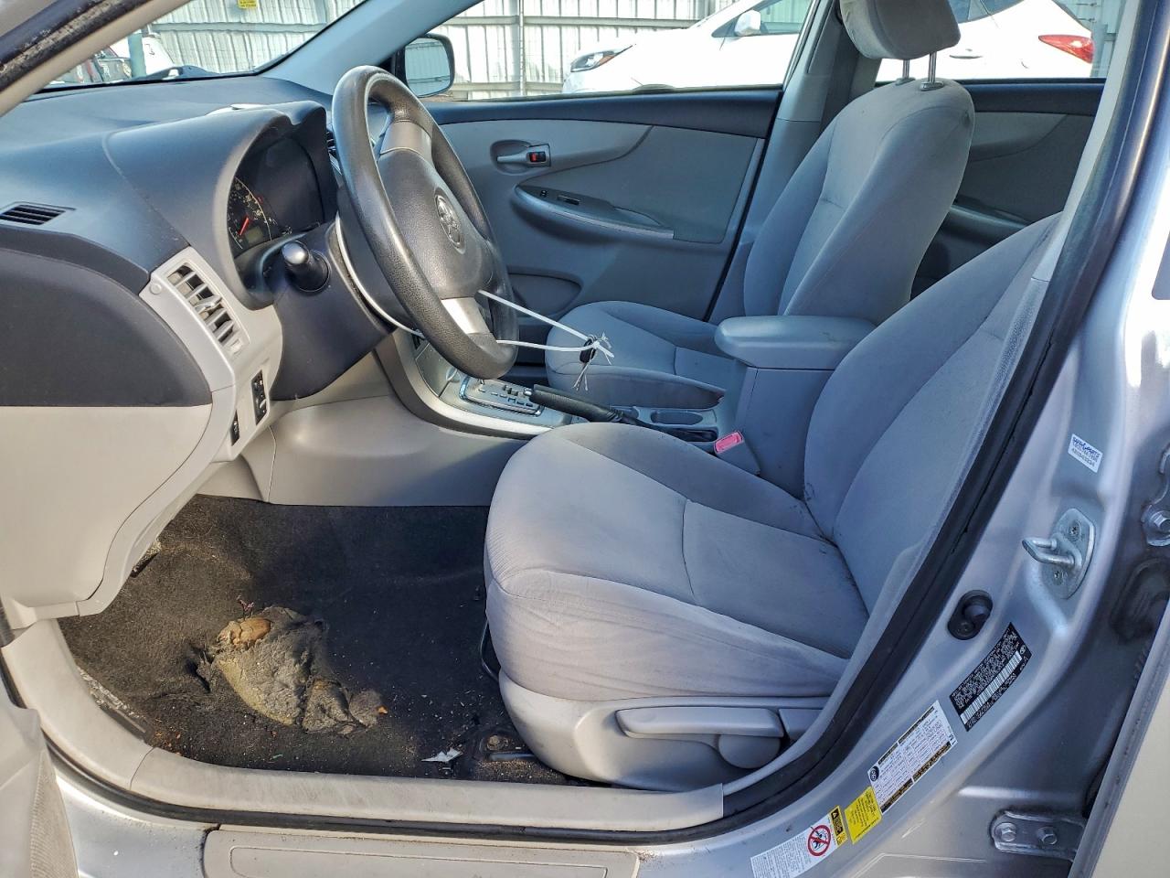 2011 TOYOTA COROLLA BASE photo 7