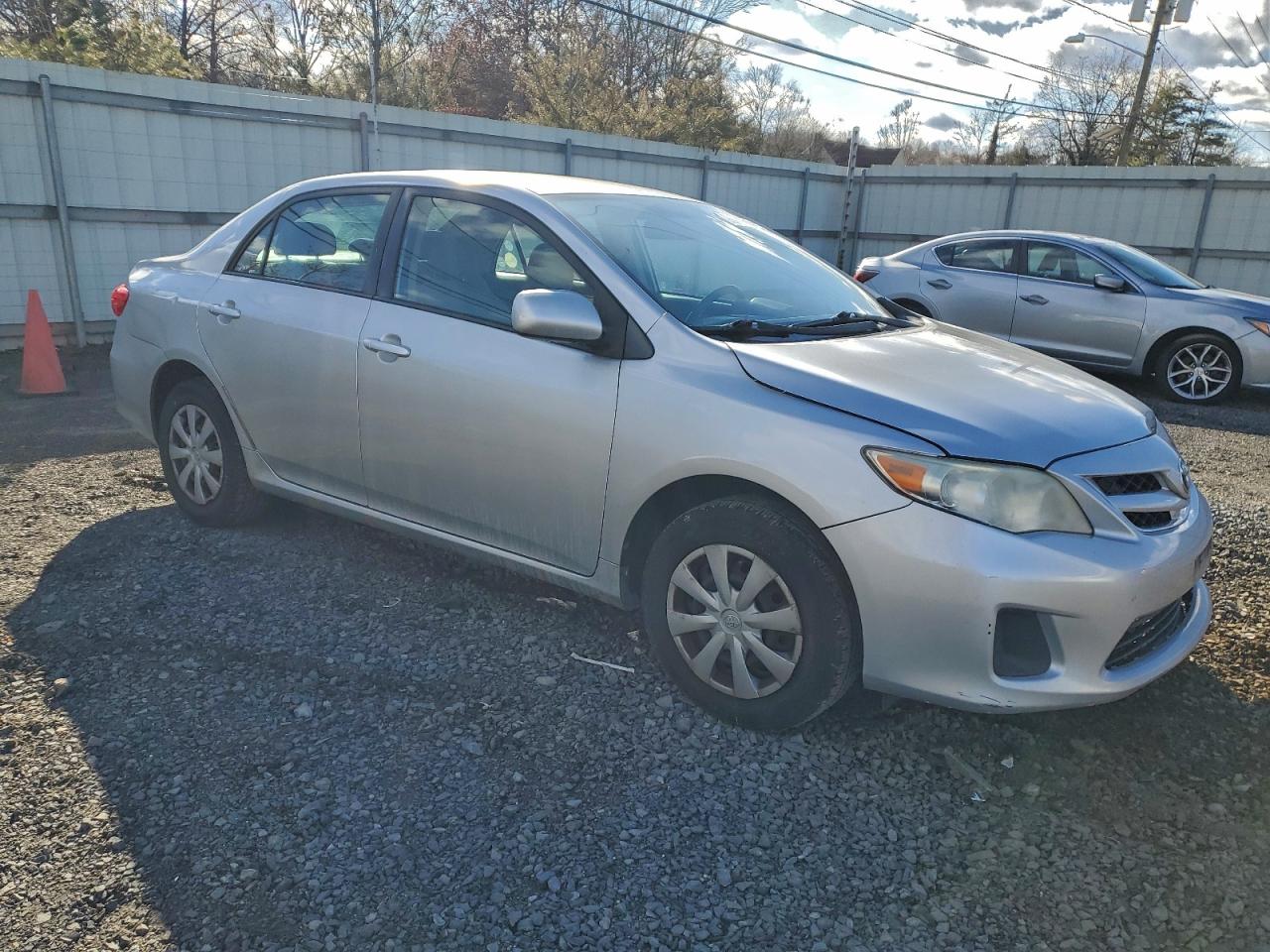 2011 TOYOTA COROLLA BASE photo 4