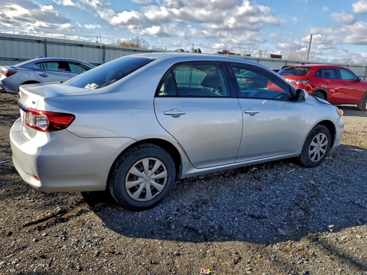 2011 TOYOTA COROLLA BASE photo 3