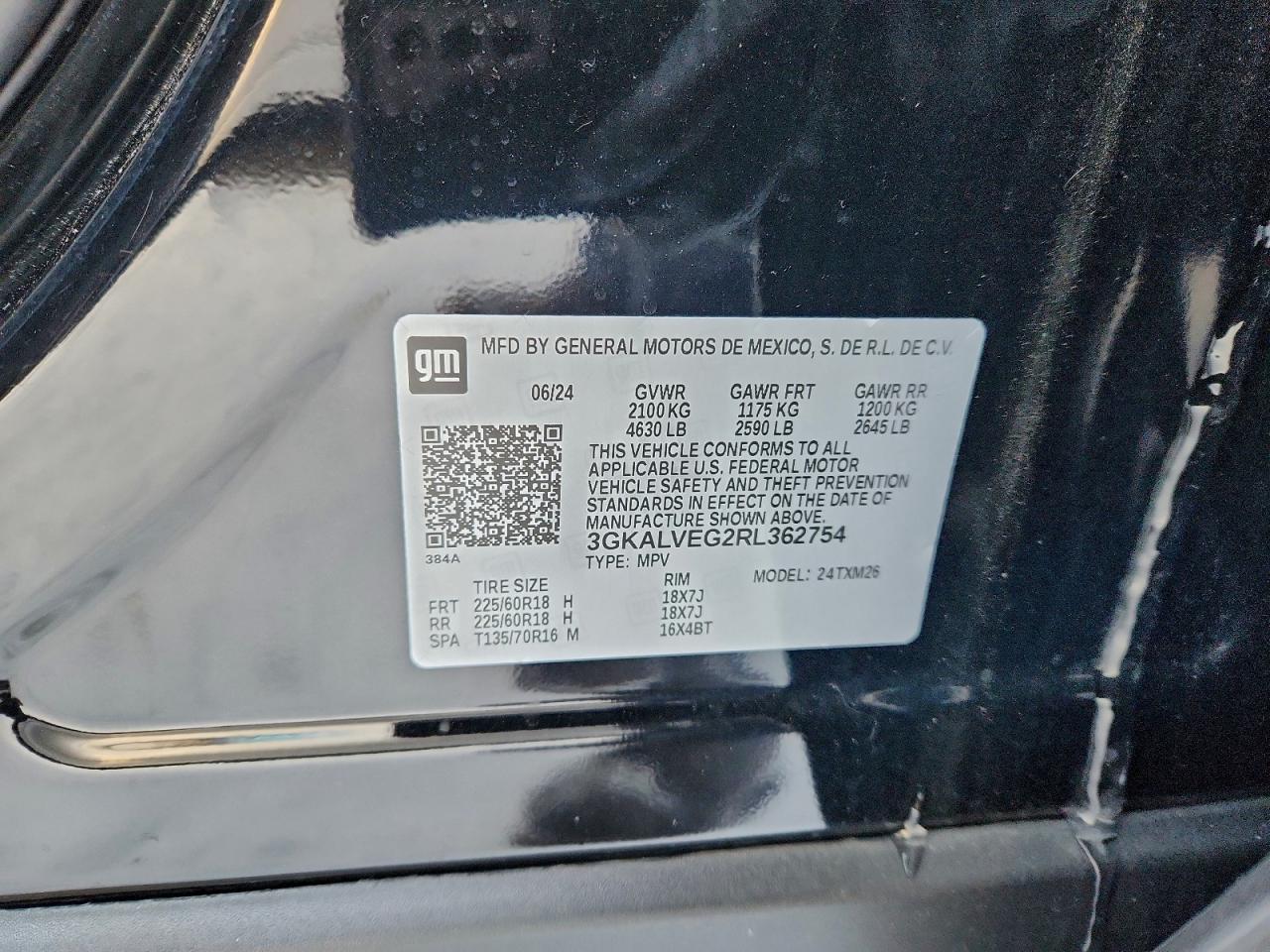 2024 GMC TERRAIN SLT photo 13
