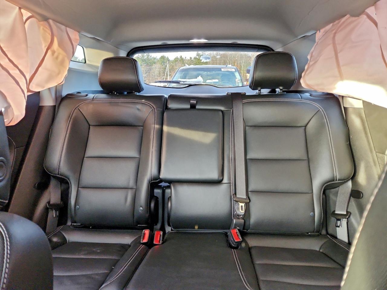 2024 GMC TERRAIN SLT photo 10