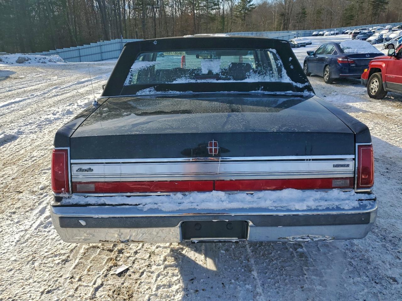1988 LINCOLN TOWN CAR photo 6