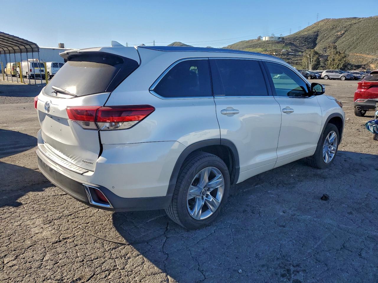 2017 TOYOTA HIGHLANDER LIMITED photo 3