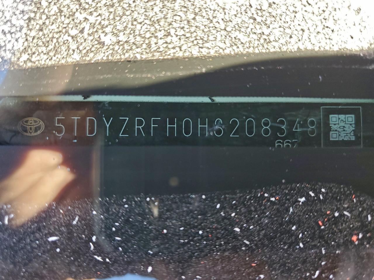 2017 TOYOTA HIGHLANDER LIMITED photo 13