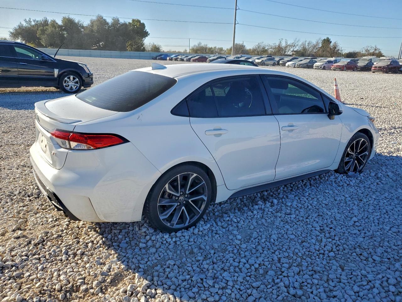 2020 TOYOTA COROLLA SE photo 3