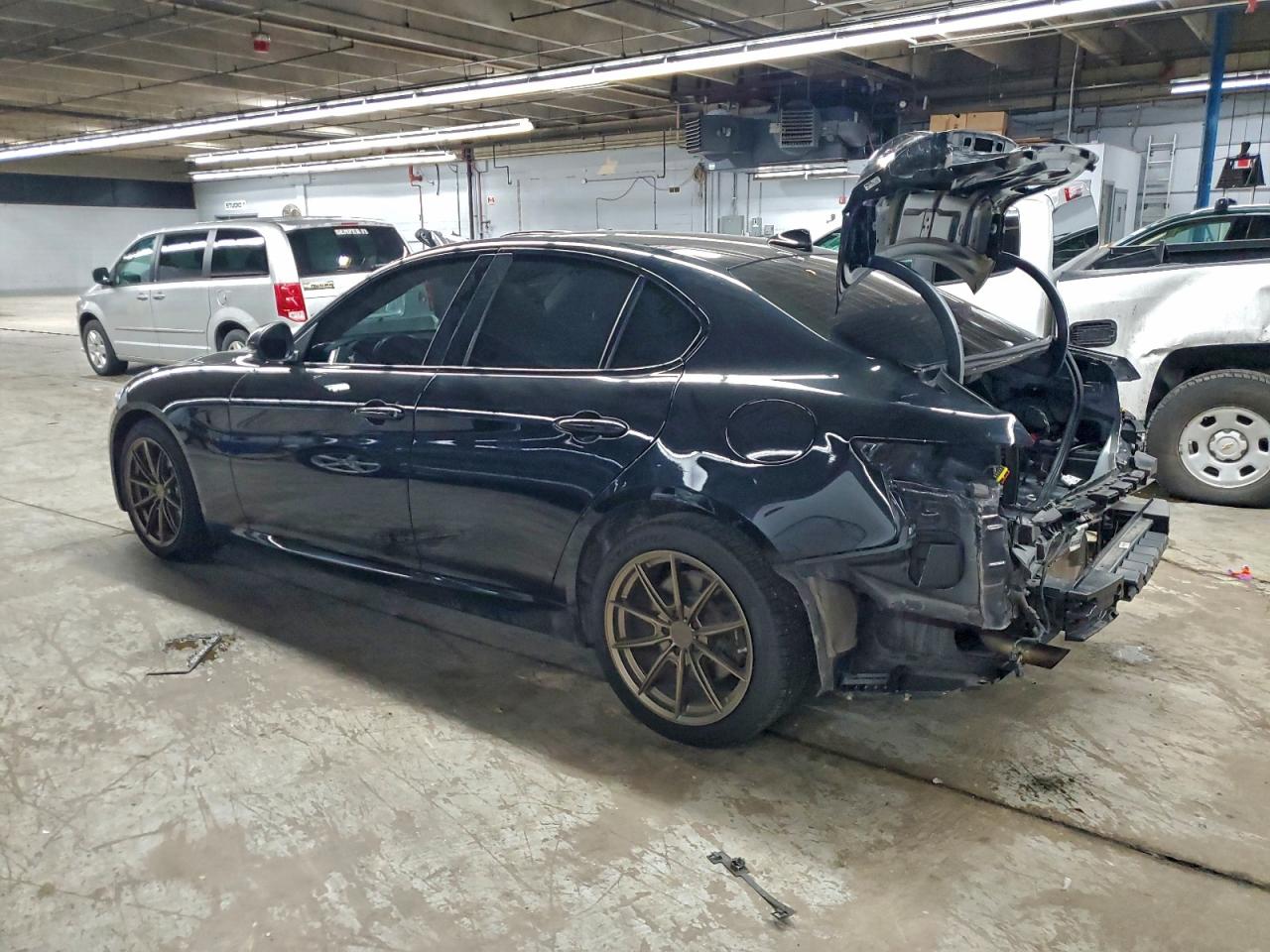 2019 ALFA ROMEO GIULIA photo 3