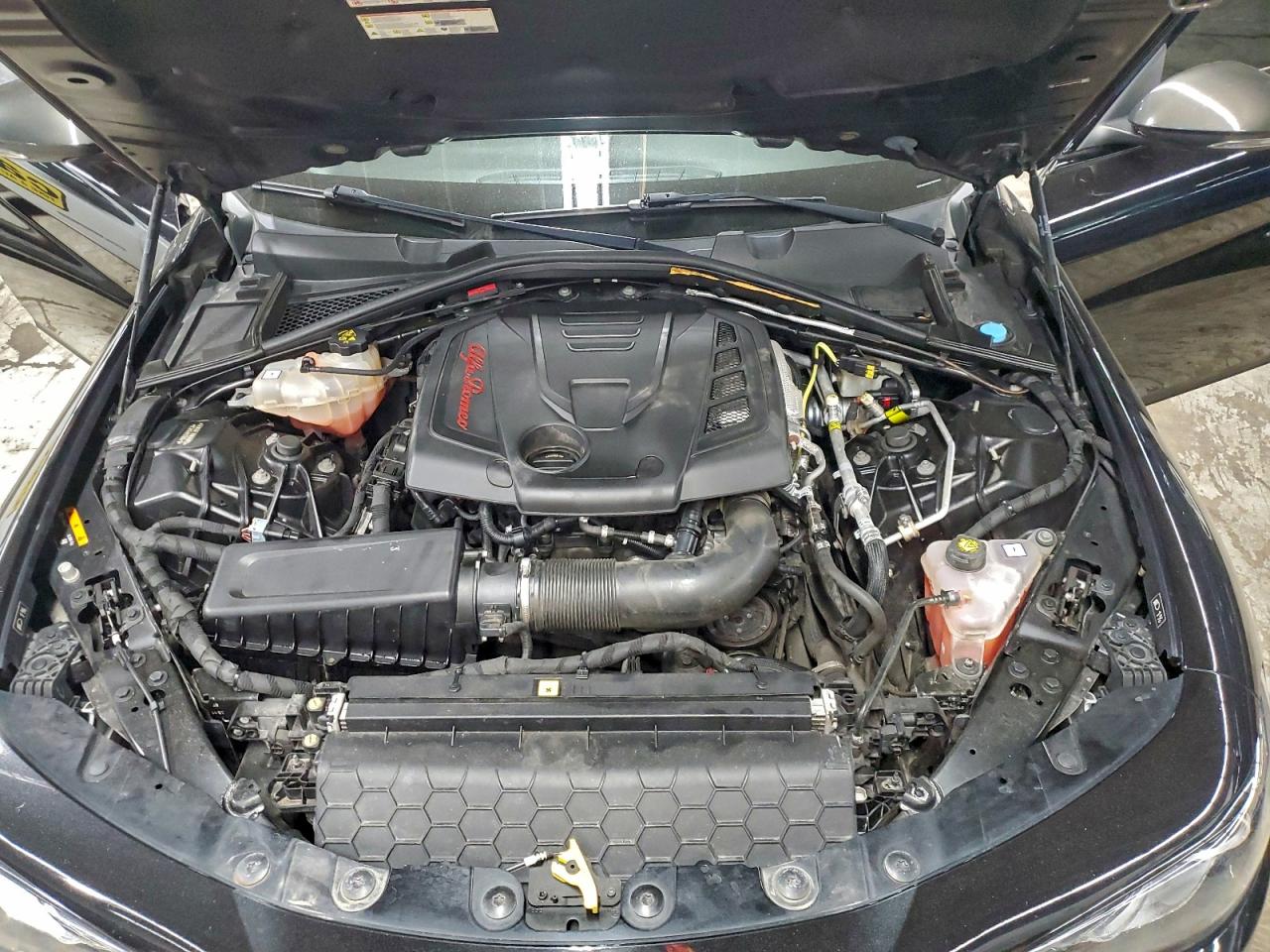 2019 ALFA ROMEO GIULIA photo 21