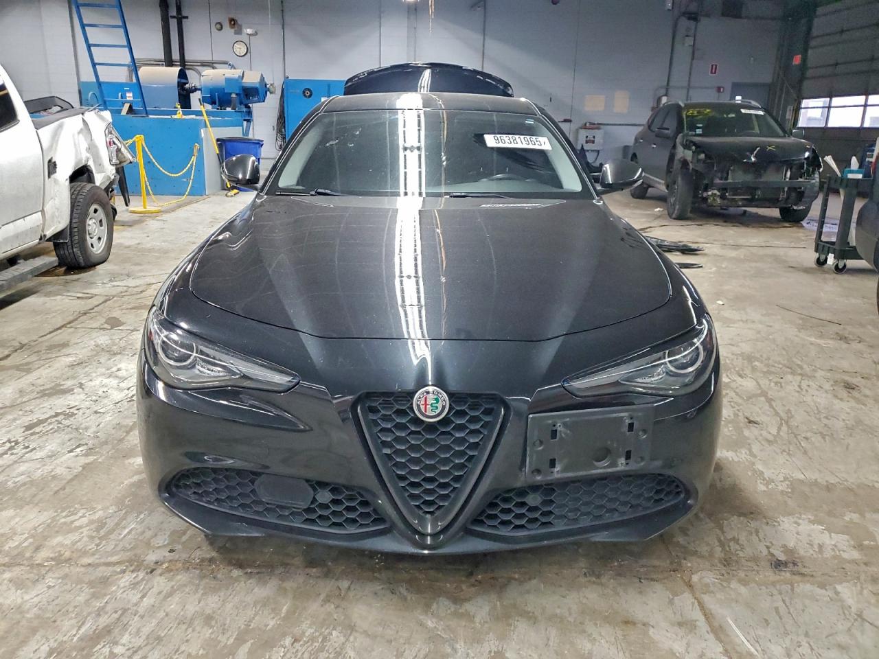 2019 ALFA ROMEO GIULIA photo 9