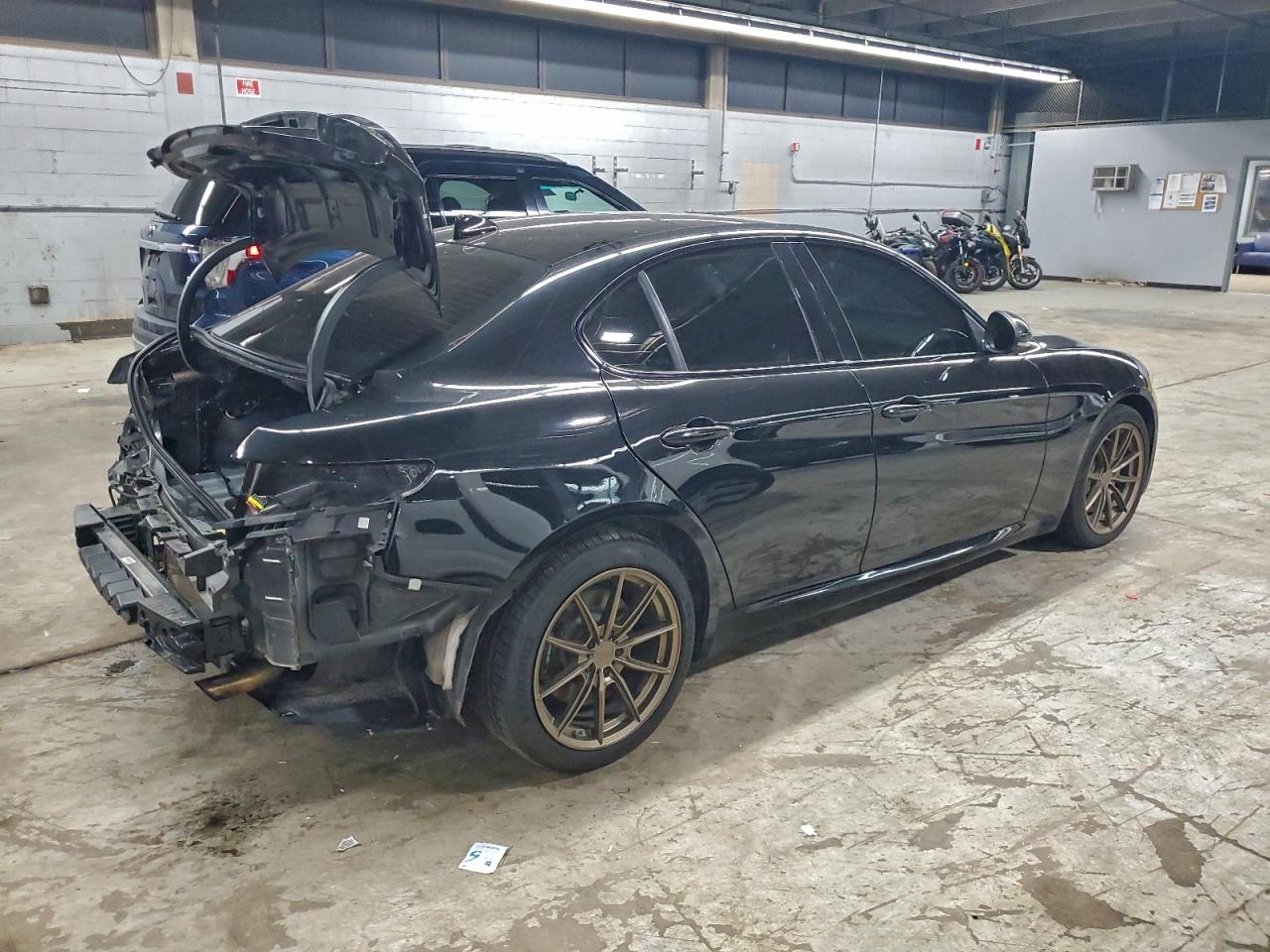 2019 ALFA ROMEO GIULIA photo 5