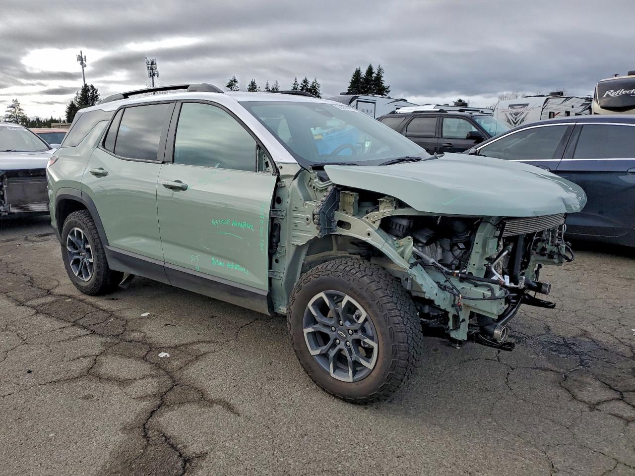 2026 CHEVROLET EQUINOX ACTIV photo 4