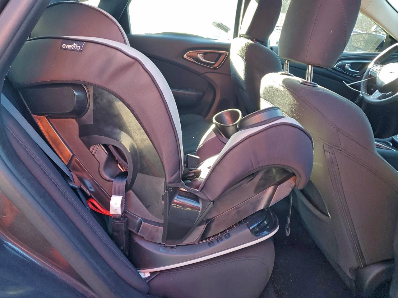 2016 CHRYSLER 200 LIMITED photo 10