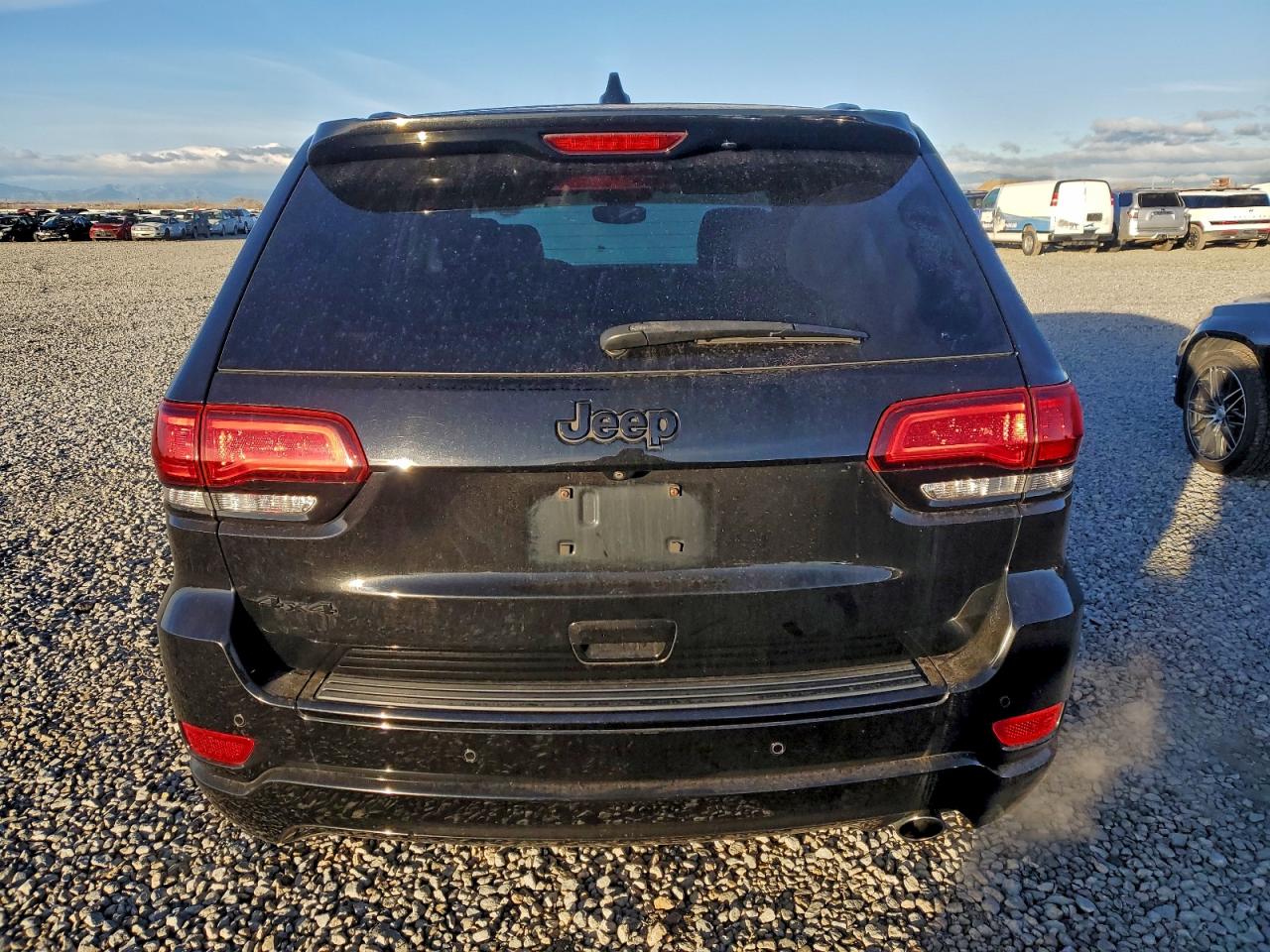 2018 JEEP GRAND CHEROKEE LAREDO photo 6