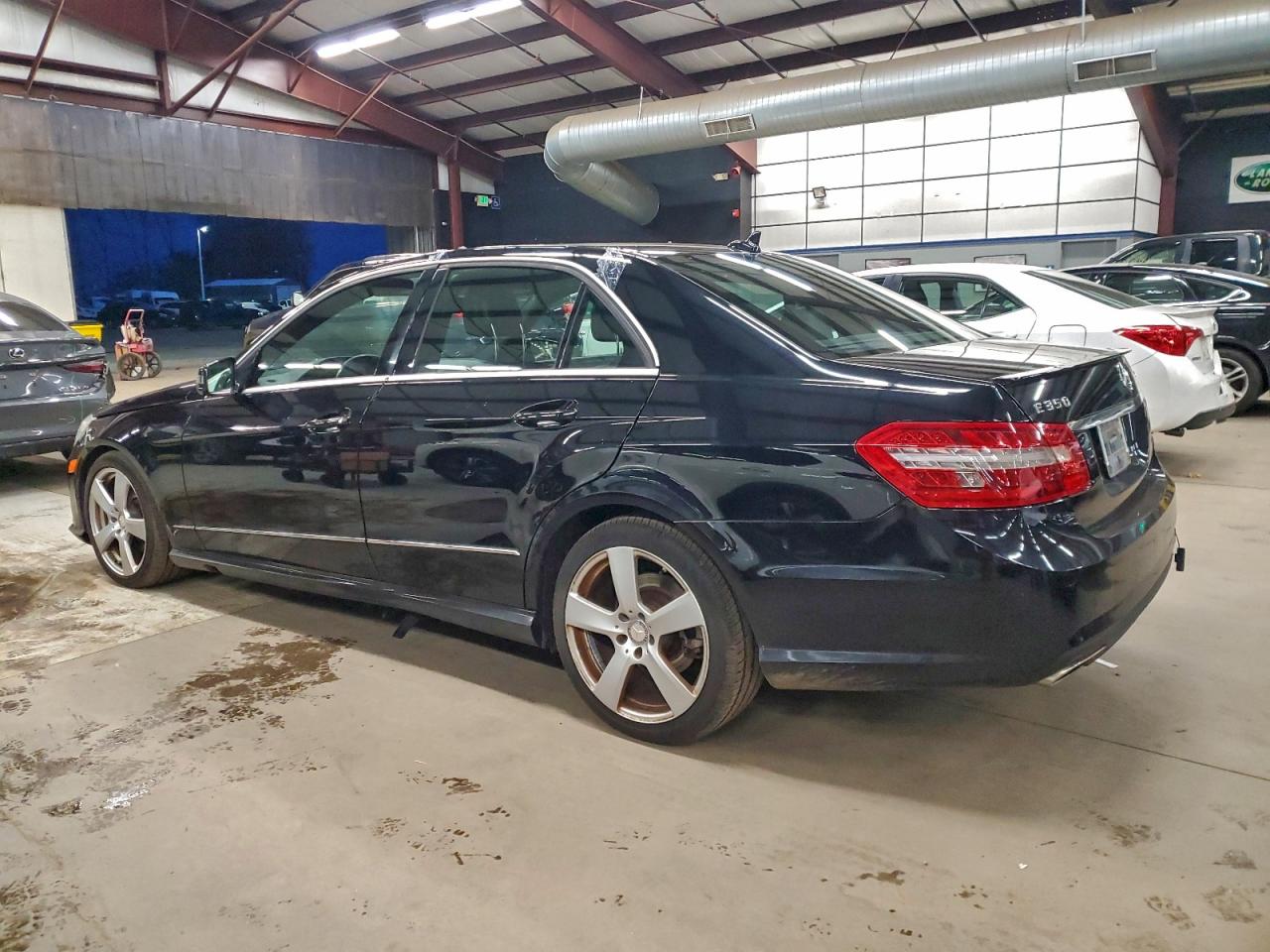 2011 MERCEDES-BENZ E 350 4MATIC photo 2