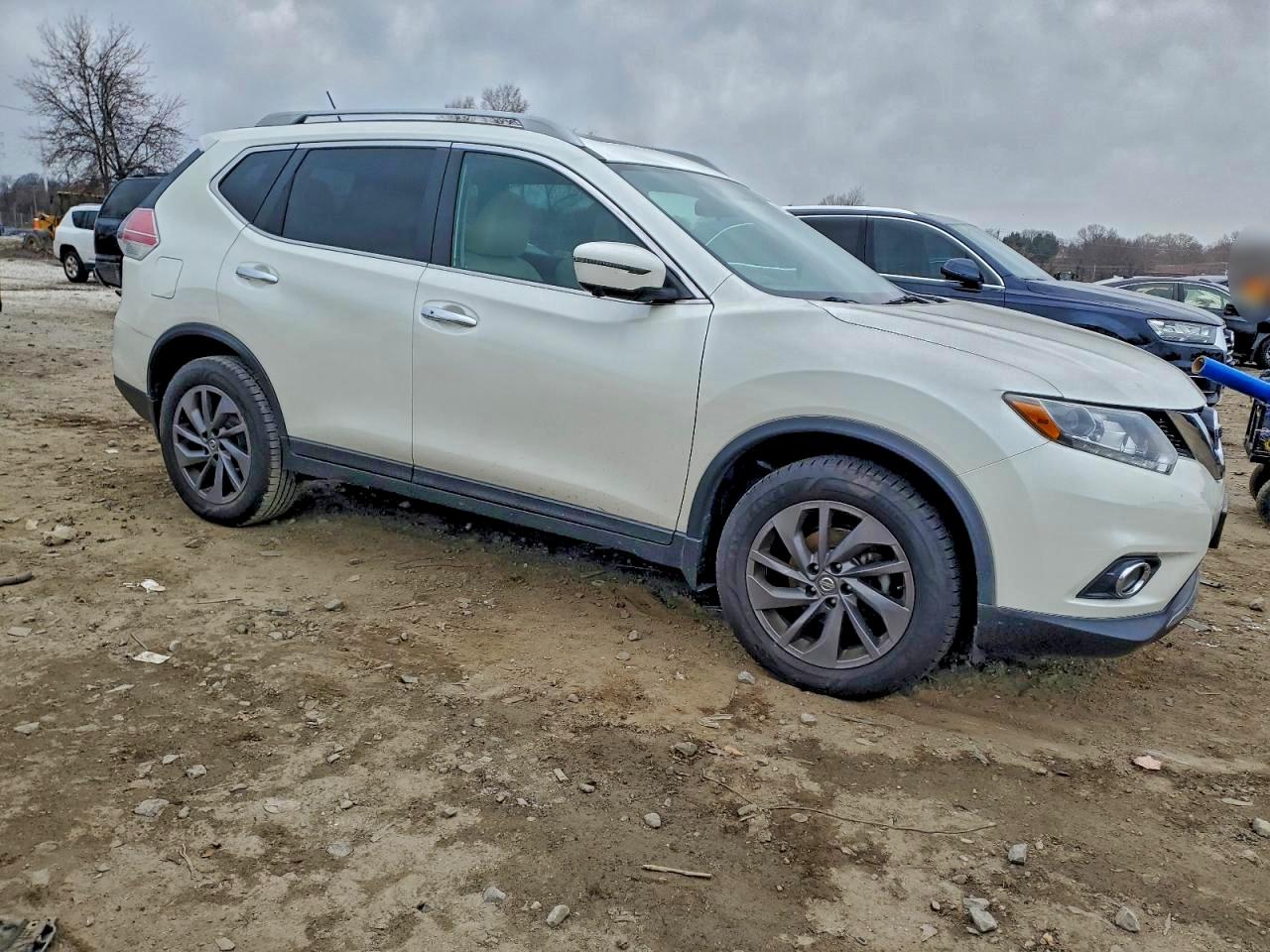 2016 NISSAN ROGUE S photo 4