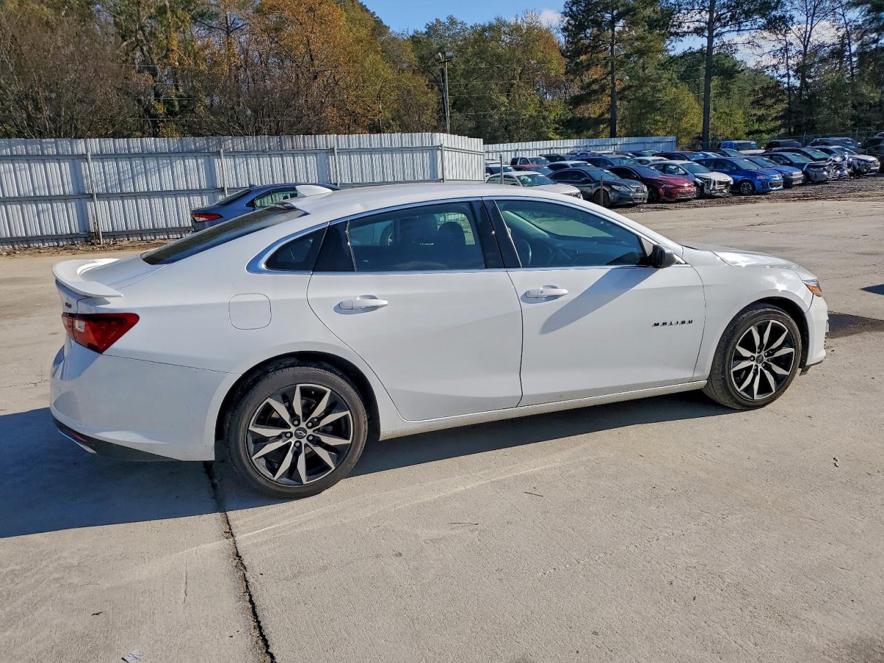2021 CHEVROLET MALIBU RS photo 3