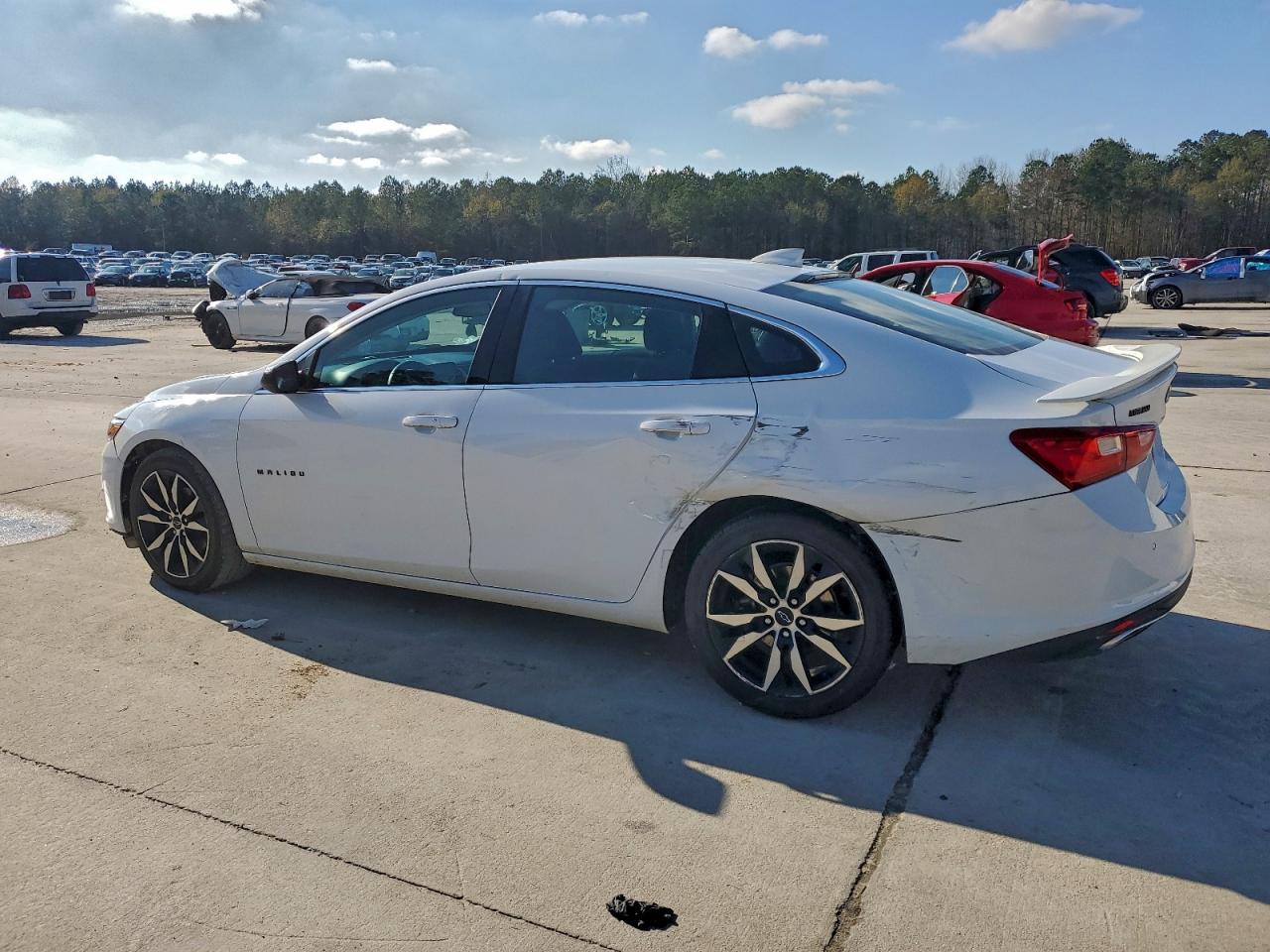 2021 CHEVROLET MALIBU RS photo 2