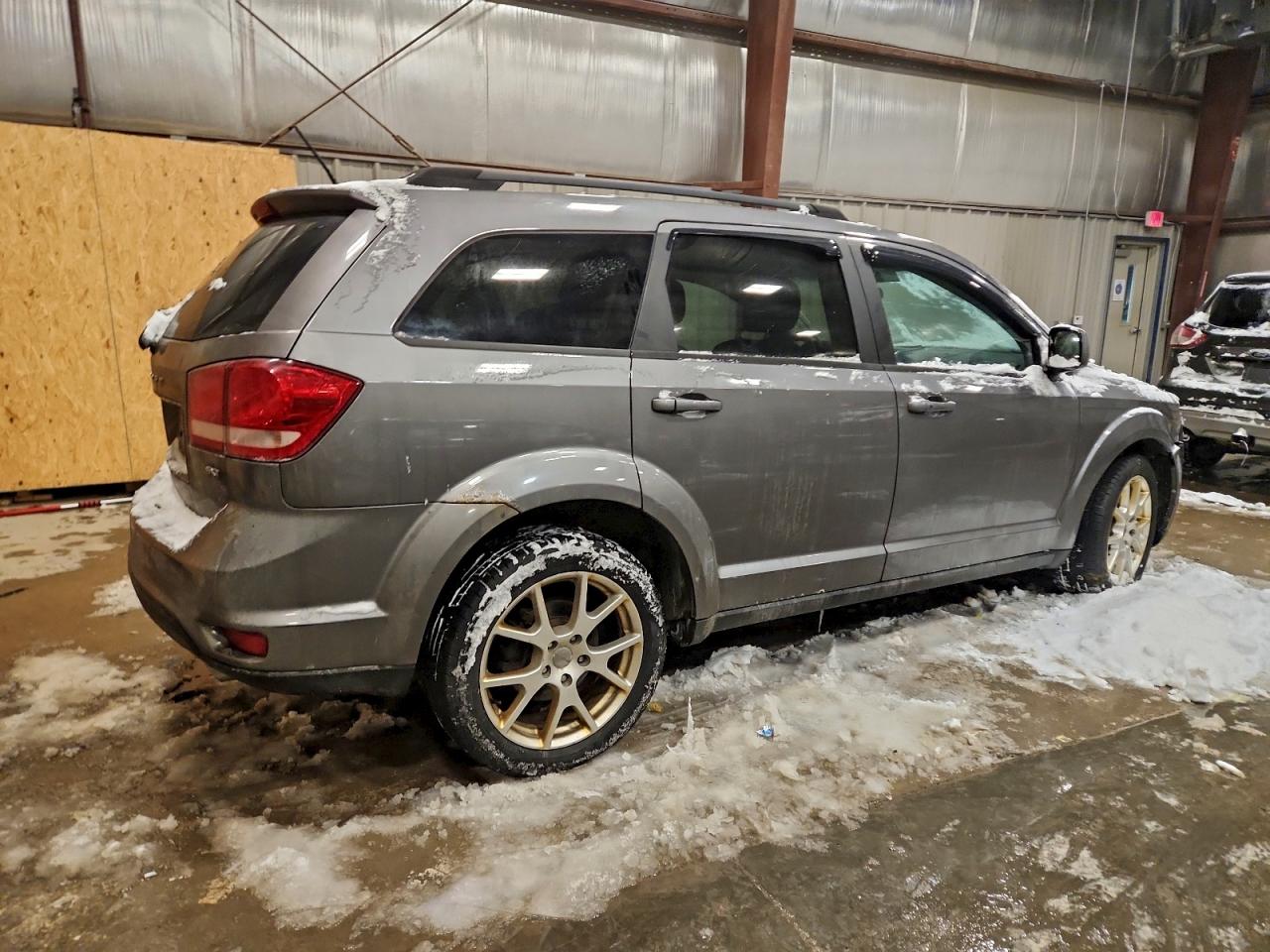 2012 DODGE JOURNEY SXT photo 3