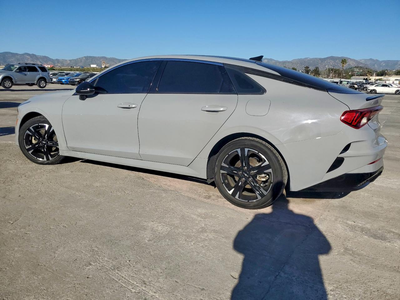 2023 KIA K5 GT LINE photo 2