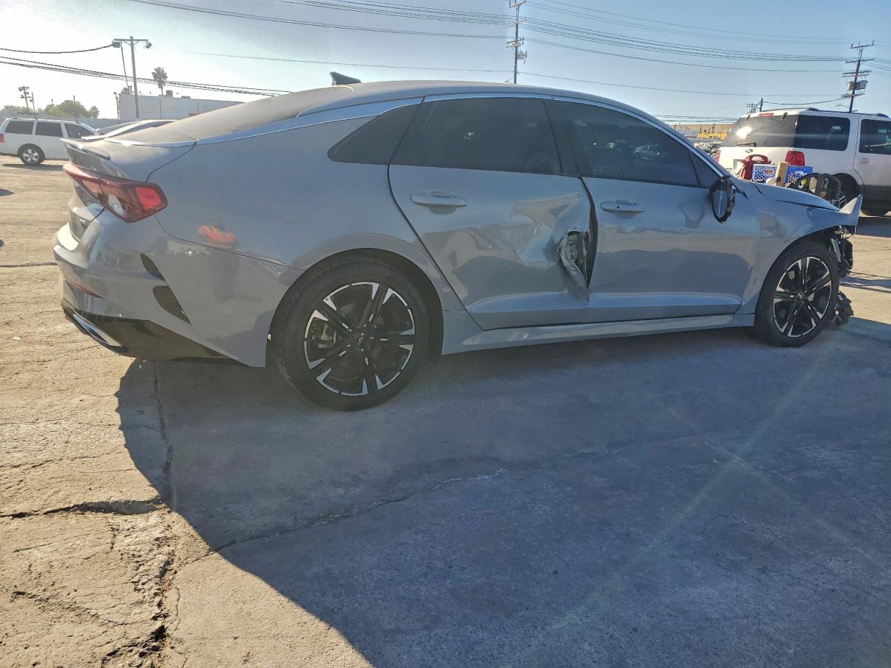 2023 KIA K5 GT LINE photo 3