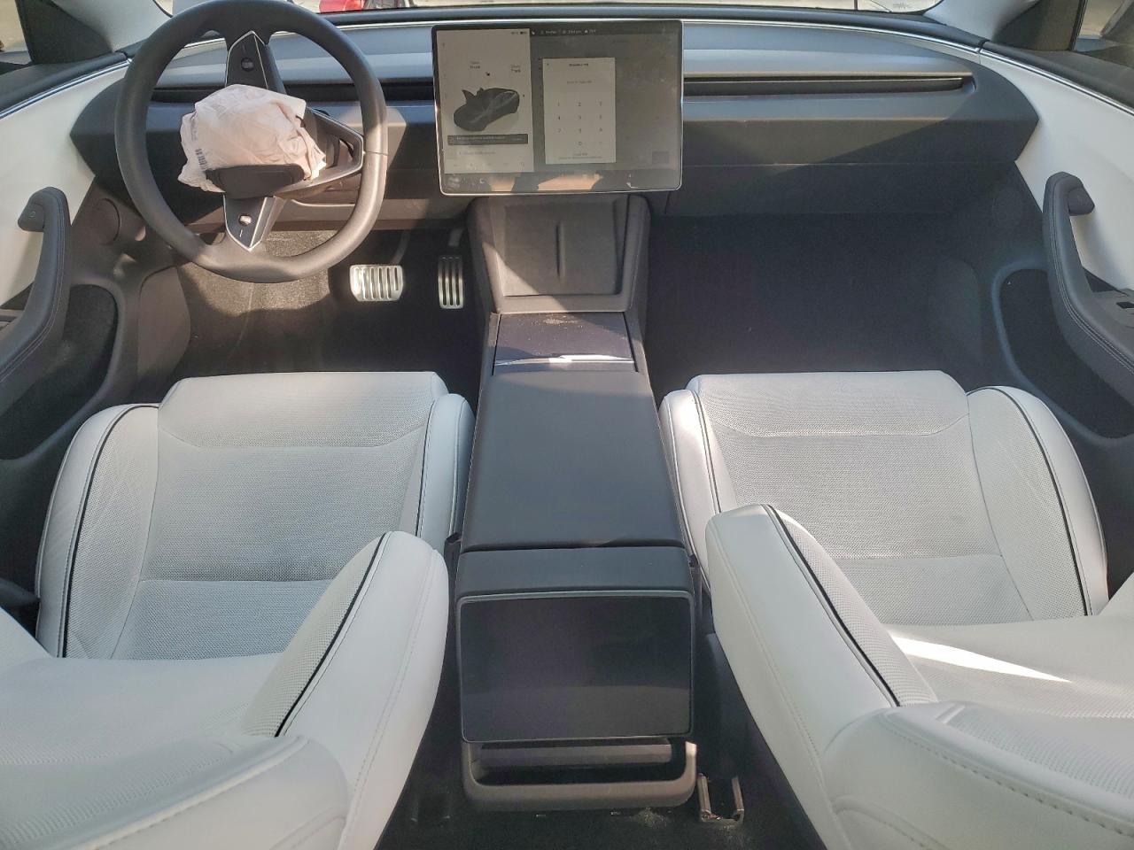 2024 TESLA MODEL 3 photo 8