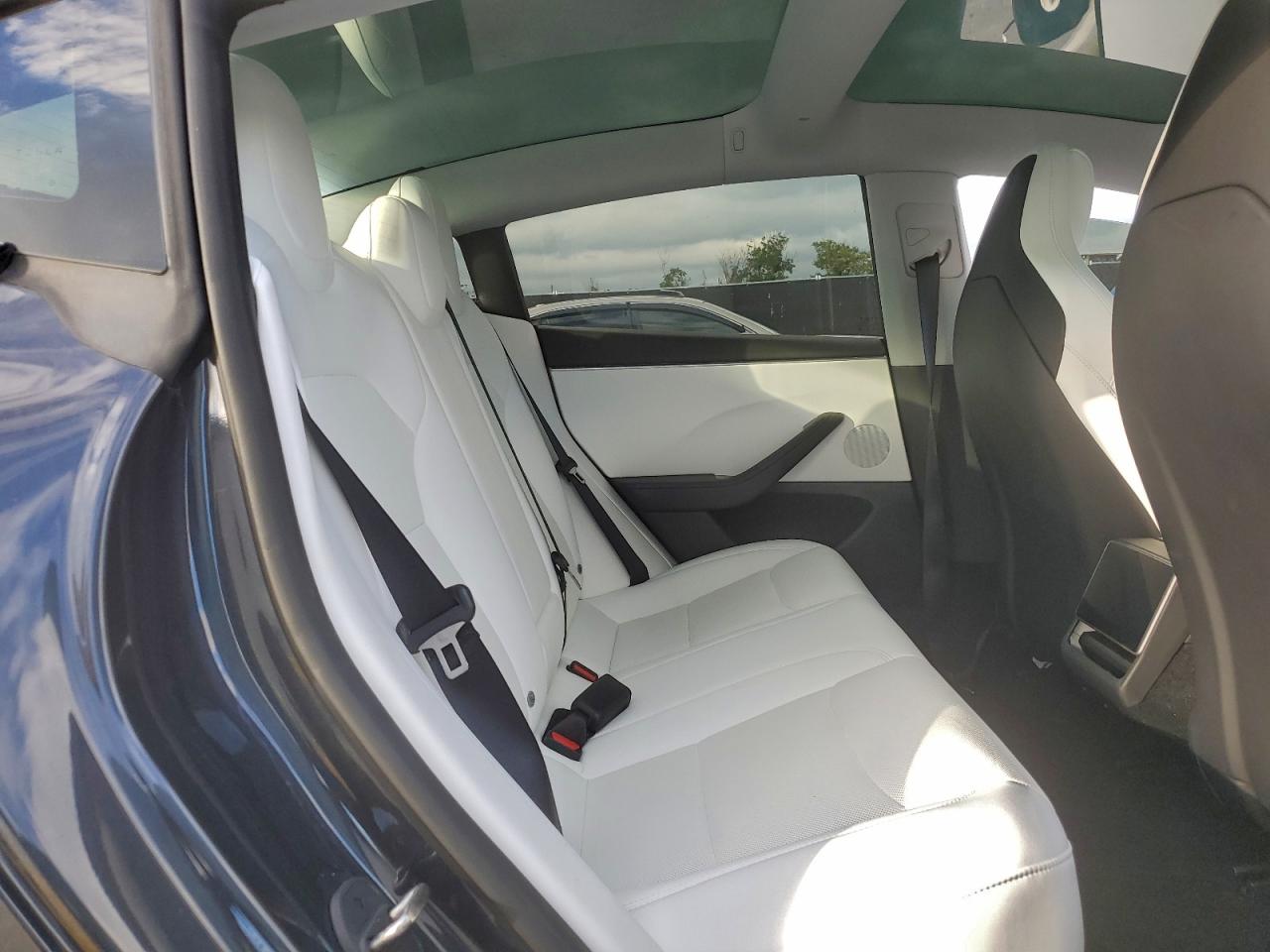 2024 TESLA MODEL 3 photo 10
