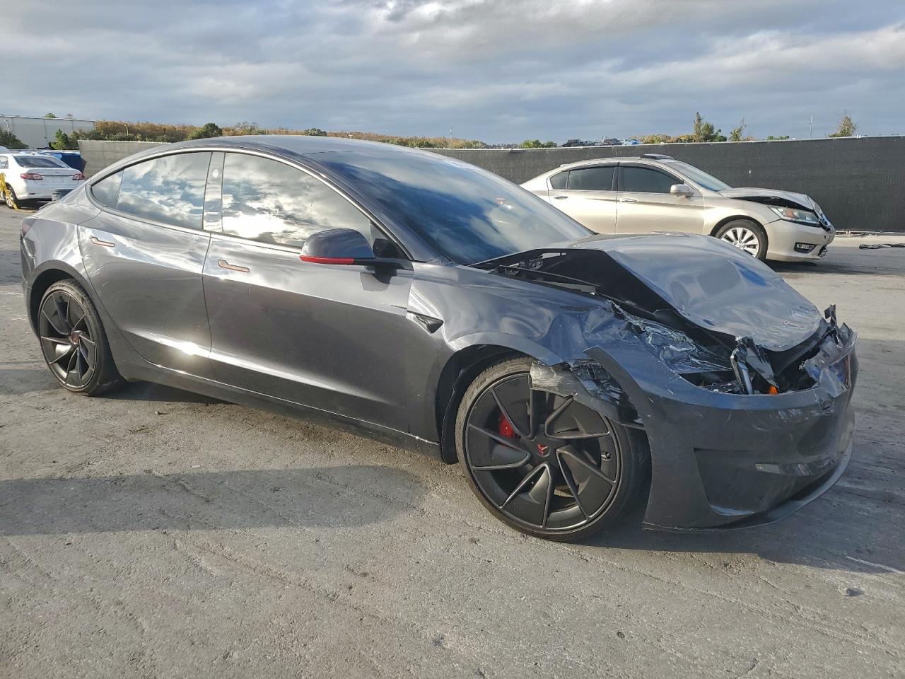 2024 TESLA MODEL 3 photo 4