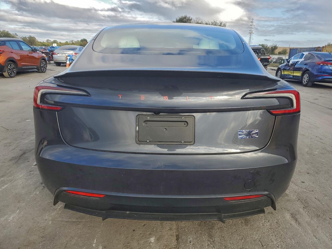 2024 TESLA MODEL 3 photo 6