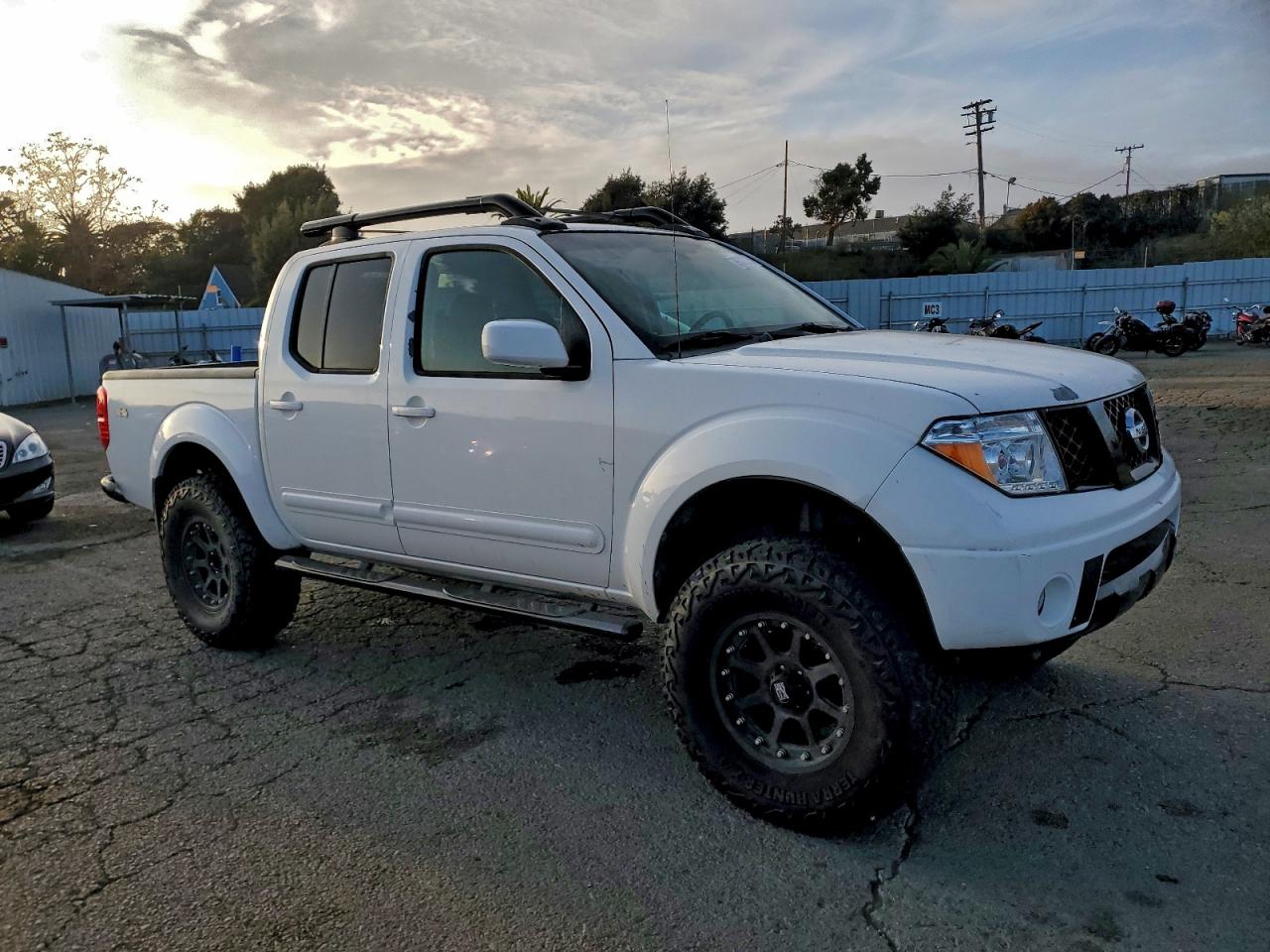 2006 NISSAN FRONTIER CREW CAB LE photo 4